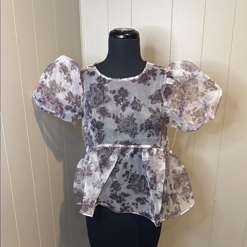 Forever 21 Women’s Small Purple Peplum Blouse with Puff Sleeves